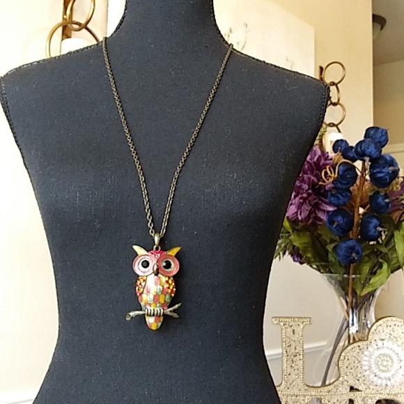 Large Embellished Owl Necklace Pendant - Picture 14 of 17